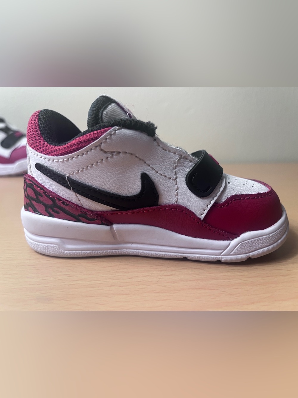 Jordan Legacy 312 Chicago Low White/Black-Gym Red CD9056-116 Toddler Size 5C - Picture 6 of 10